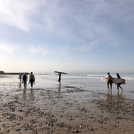 Psycho Surf Camp Bed & Breakfast Taghazout Bagian luar foto