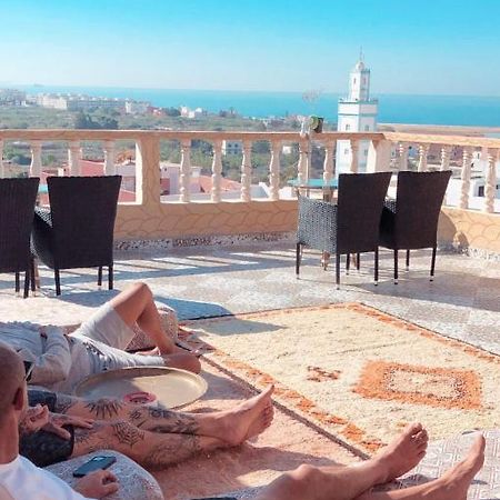 Psycho Surf Camp Bed & Breakfast Taghazout Bagian luar foto