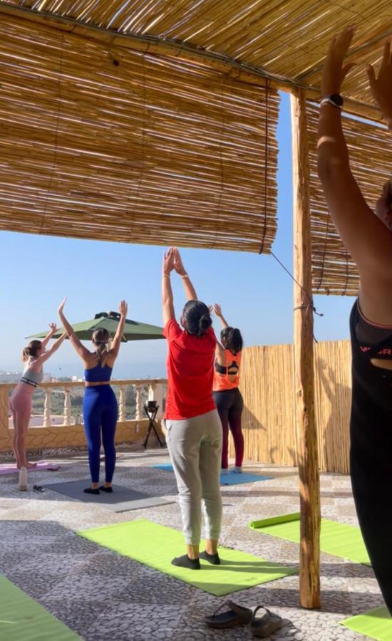 Psycho Surf Camp Bed & Breakfast Taghazout Bagian luar foto